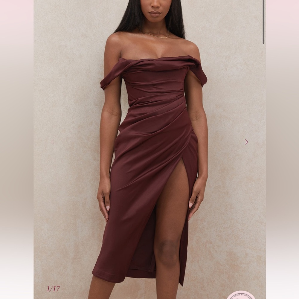 Elegant Off-Shoulder Burgundy Dress
